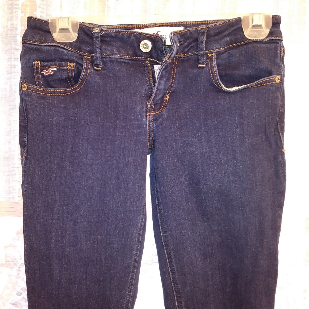 Hollister Super Skinny jeans - Picture 2 of 8